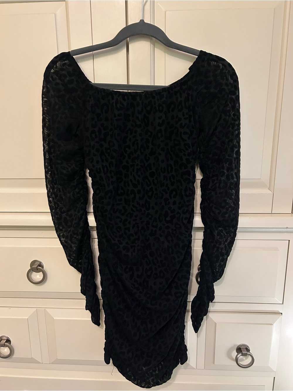 SHEIN Black Long-Sleeve Velvet Leopard-Print Dress
